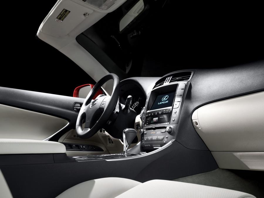  Lexus IS250C 2009 года  (EU) (фото 5 из 29)